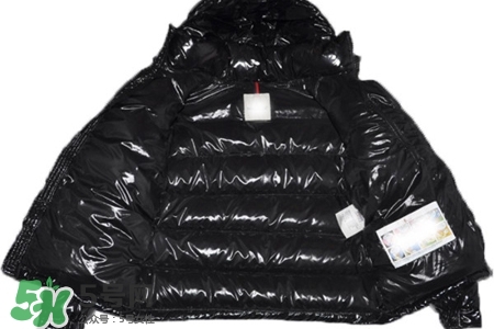 冬天穿皮衣和羽絨服哪個更保暖？冬天穿皮衣好還是羽絨服好？