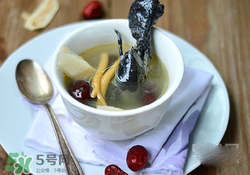 經(jīng)期可以喝烏雞湯嗎？經(jīng)期喝烏雞湯有什么好處？
