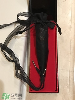 cl黑管口紅和金管有什么區(qū)別？cl黑管和cl金管哪個(gè)好？