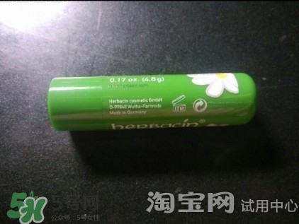 小甘菊唇膏小孩能用嗎？herbacin賀本清小甘菊唇膏小孩可以用嗎？