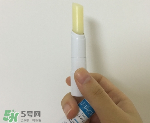 依泉和dhc唇膏哪個(gè)好？依泉唇膏和dhc唇膏哪個(gè)好？