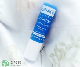 依泉和dhc唇膏哪個(gè)好？依泉唇膏和dhc唇膏哪個(gè)好？