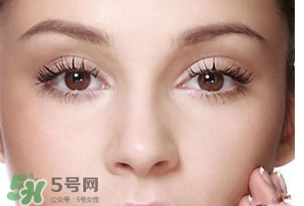 切眉后眼睛腫怎么辦？切眉后眼睛變形怎么回事怎么辦？