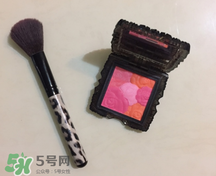 安娜蘇是哪個(gè)國(guó)家的品牌？annasui是什么牌子？