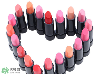 口紅可以帶上飛機(jī)嗎？坐飛機(jī)可以帶口紅嗎？