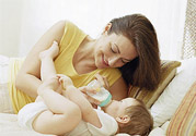 母乳和奶粉混合喂養(yǎng)好嗎？母乳和奶粉可以混在一起吃嗎？