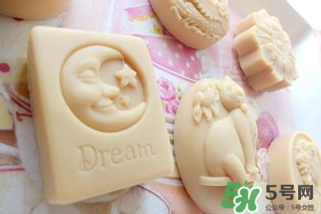 母乳做香皂可以洗臉嗎？母乳可以做面膜嗎？