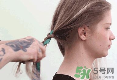 頭發(fā)怎么扎不容易散？怎么扎頭發(fā)不散