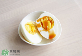 水煮蛋要煮多久？水煮蛋怎么煮不會破？