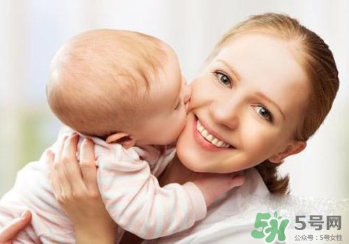 沒喝完的奶粉可以溫著再喝嗎？沒喝完的奶粉怎么處理？