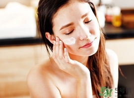臉上脫皮可以敷面膜嗎？臉上脫皮敷什么面膜好？