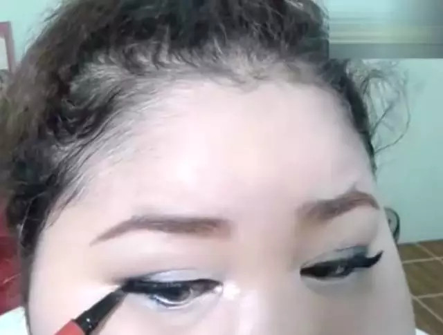 臉胖怎么化妝好看？臉大怎么化妝好看