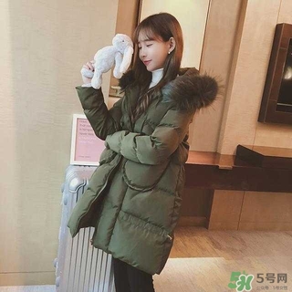 小個子女生適合穿什么羽絨服？個子矮的女生適合什么羽絨服