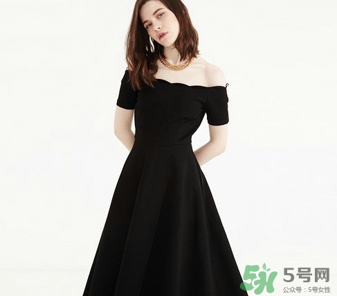 年會女生穿什么？女生年會穿衣搭配