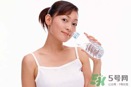 霧霾天為什么要多喝水？霧霾天要喝多少水才健康？