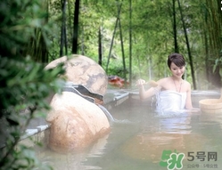 來月經(jīng)可以泡溫泉嗎？泡溫泉來月經(jīng)了怎么辦？