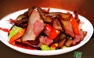 腌咸肉一斤肉放多少鹽？腌咸肉一斤肉放鹽比例