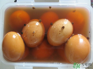 腌雞蛋臭了還能吃嗎？腌雞蛋臭了怎么辦？