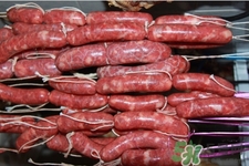 灌香腸一斤肉放多少鹽？10斤肉灌香腸放多少鹽？