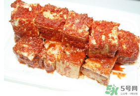 霉豆腐發(fā)霉了還能吃嗎？霉豆腐發(fā)霉有幾種顏色？