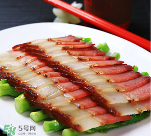 腌肉長毛了還能吃嗎？腌肉長綠毛了還能吃嗎？
