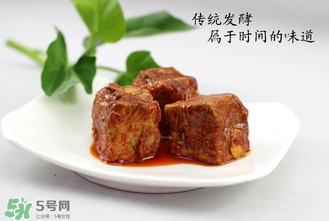 霉豆腐發(fā)黑還能吃嗎？霉豆腐長(zhǎng)黑點(diǎn)還能吃嗎？