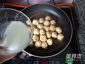 肉丸子可以用面粉嗎？肉丸子用什么粉？