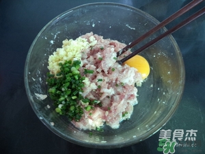 肉丸子可以用面粉嗎？肉丸子用什么粉？