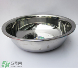 腌肉可以用不銹鋼盆嗎？不銹鋼盆可以腌肉嗎？