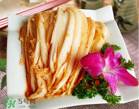 腌白菜放多少鹽？腌白菜放鹽比例
