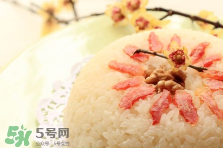 八寶飯的熱量是多少？吃八寶飯會發(fā)胖嗎？