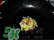 魚(yú)丸和雞蛋可以一起吃嗎？魚(yú)丸和雞蛋能不能同時(shí)吃？
