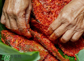 腌魚(yú)可以放白酒嗎？腌魚(yú)可以放料酒嗎？