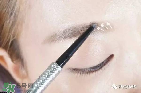 金高銀妝容怎么化？金高銀仿妝