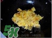魚(yú)丸和雞蛋可以一起吃嗎？魚(yú)丸和雞蛋能不能同時(shí)吃？