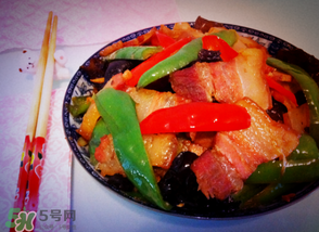 腌肉怎么做好吃？腌肉炒什么菜好吃？