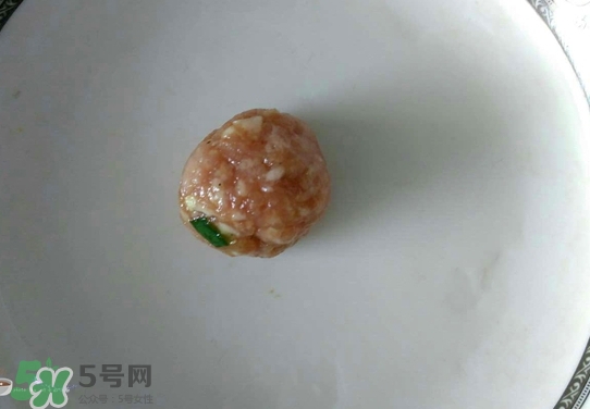 珍珠丸子可以用大米嗎？珍珠丸子用大米怎么做？