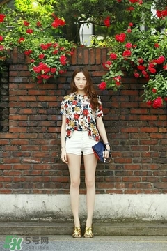 李圣經的衣服什么牌子？李圣經衣服同款