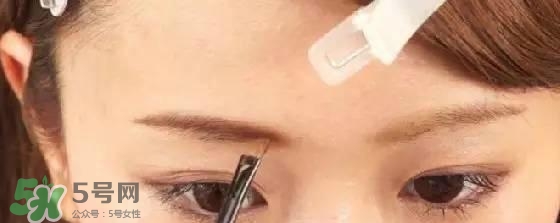 液體眉筆怎么用？液體眉筆使用方法