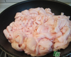 豬板油和豬肥肉油有什么區(qū)別？豬板油和肥肉油哪個(gè)好？