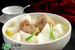 臘豬腳燉什么好吃？臘豬蹄燉什么好吃？