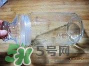 臘八蒜要放鹽嗎？臘八蒜要放多少鹽比例是多少？