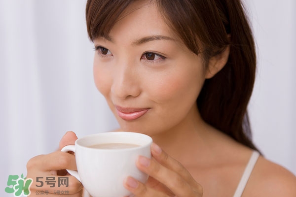 頭發(fā)細軟的女人命好嗎?女人頭發(fā)細軟代表什么?