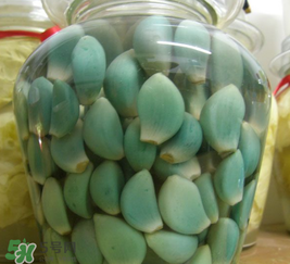 臘八醋里的蒜能吃嗎？臘八醋里的蒜好吃嗎？