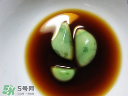 臘八醋里的蒜能吃嗎？臘八醋里的蒜好吃嗎？