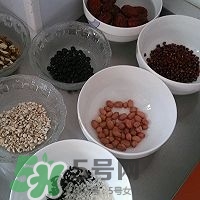 怎么用電飯煲煮臘八粥？電飯煲怎么熬臘八粥？