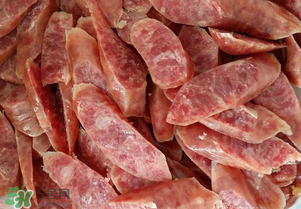 豬大腸可以做臘腸嗎？做臘腸用豬大腸還是豬小腸？