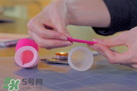 使用月經(jīng)杯怎么小便？用月經(jīng)杯上廁所怎么辦？