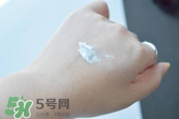 素顏霜對(duì)皮膚有傷害嗎？素顏霜對(duì)皮膚的傷害大嗎？