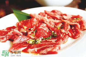 腌排骨要洗嗎？排骨腌完要洗嗎？